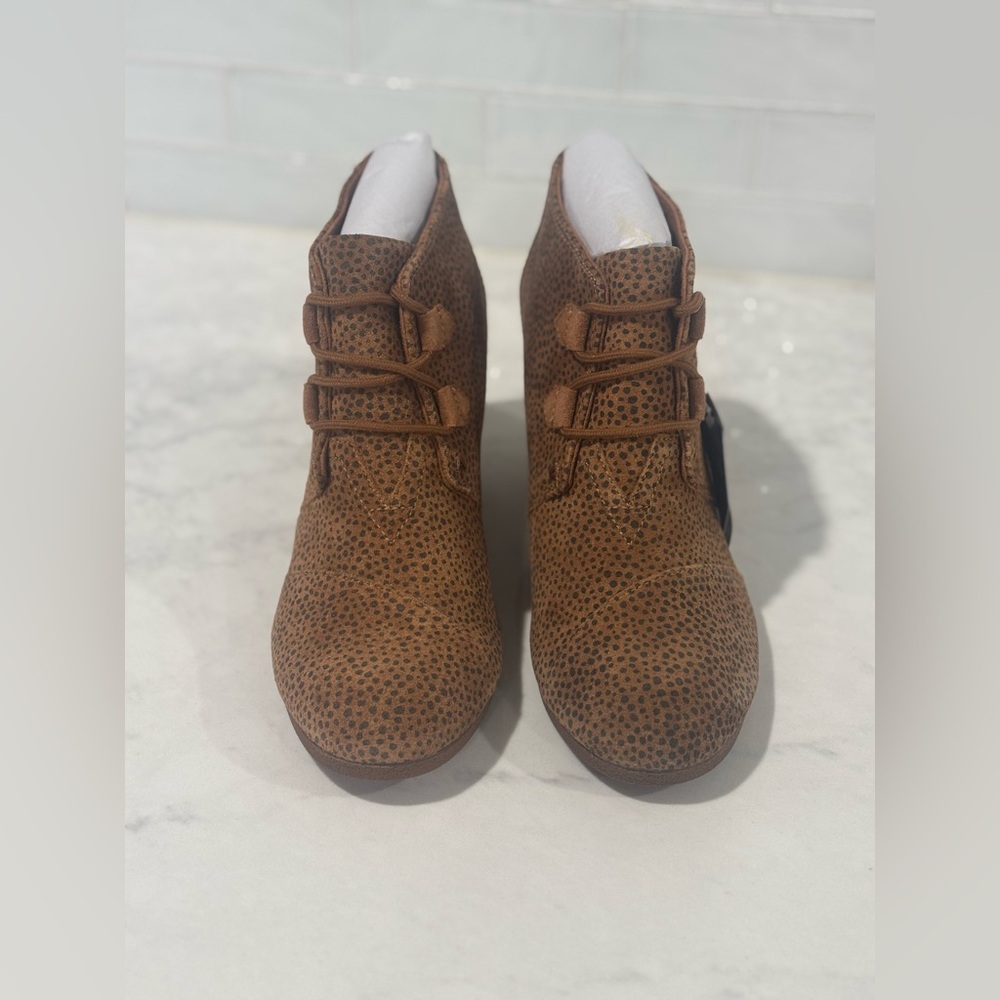 Toms Brown Wedges - Picture 3 of 11